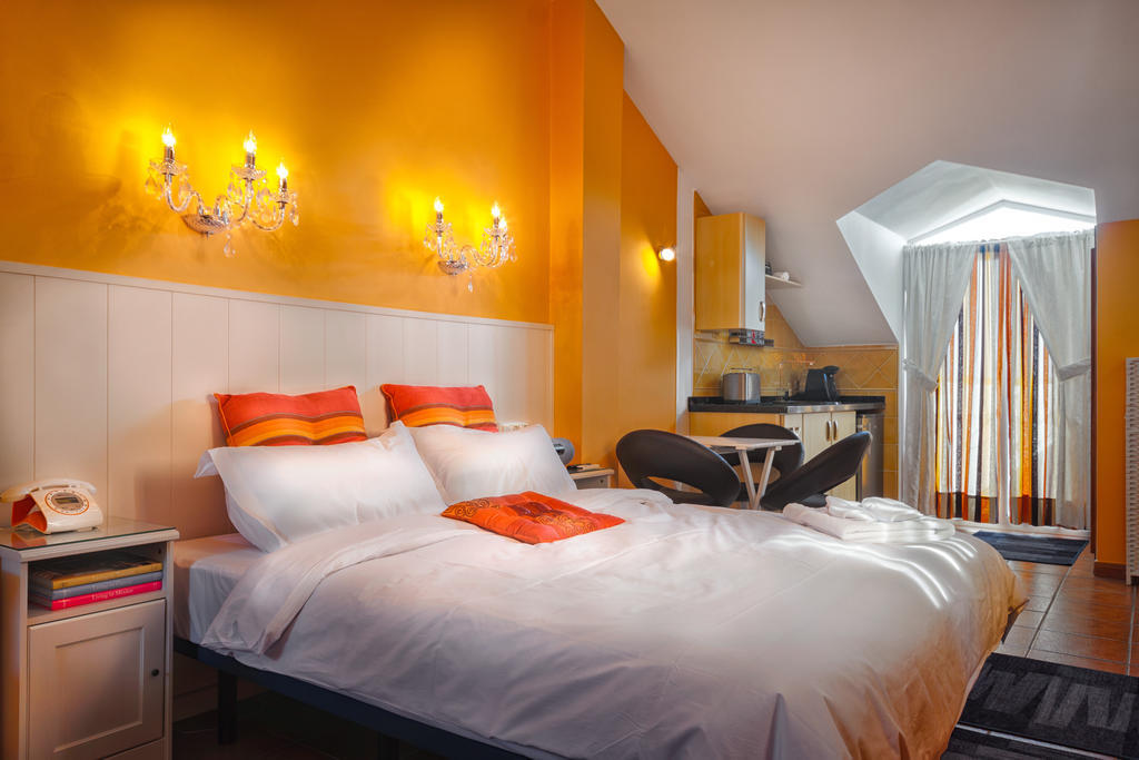Boutique Hotel Pueblo Benalmadena Ruang foto